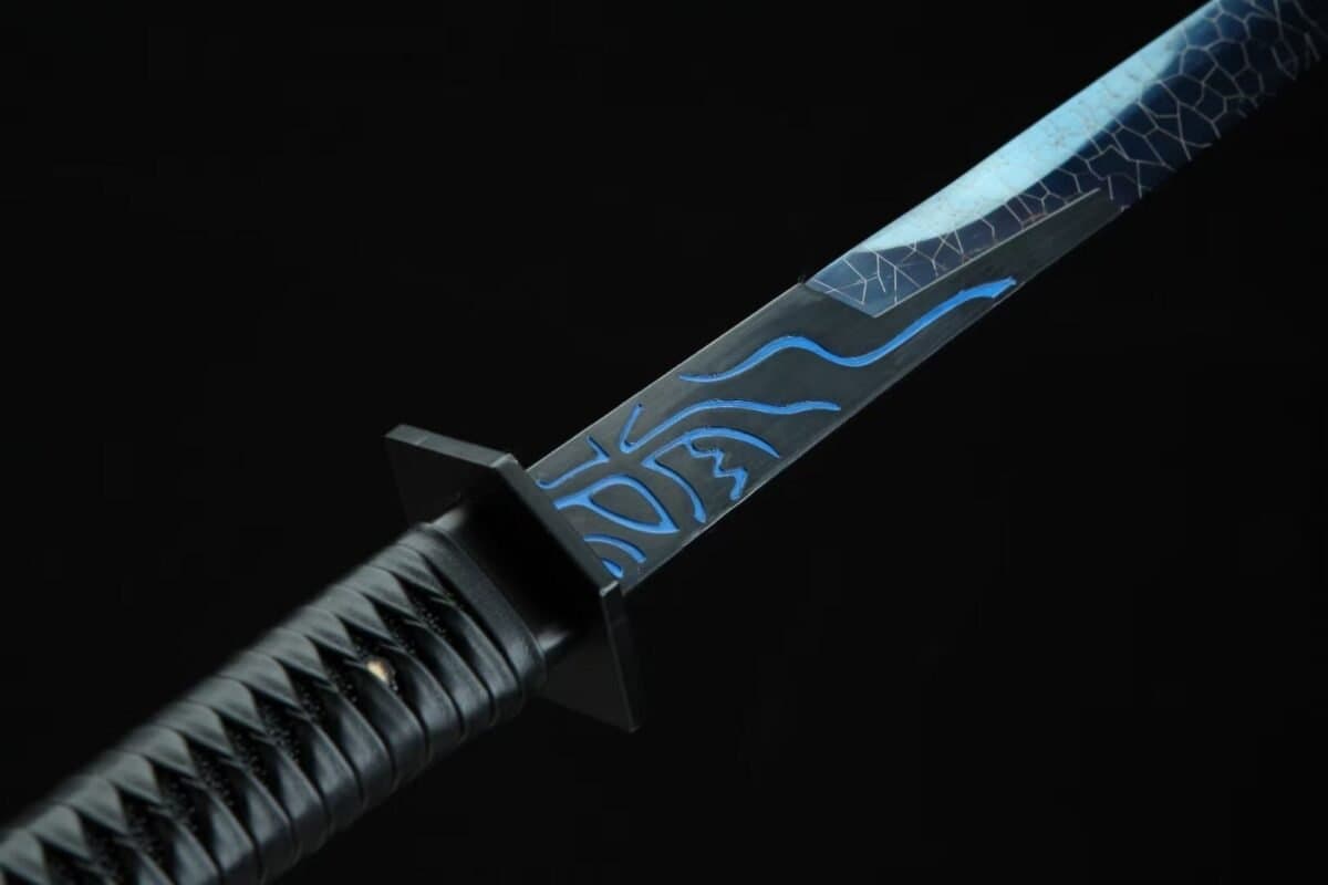 Chokutō Noir et bleu