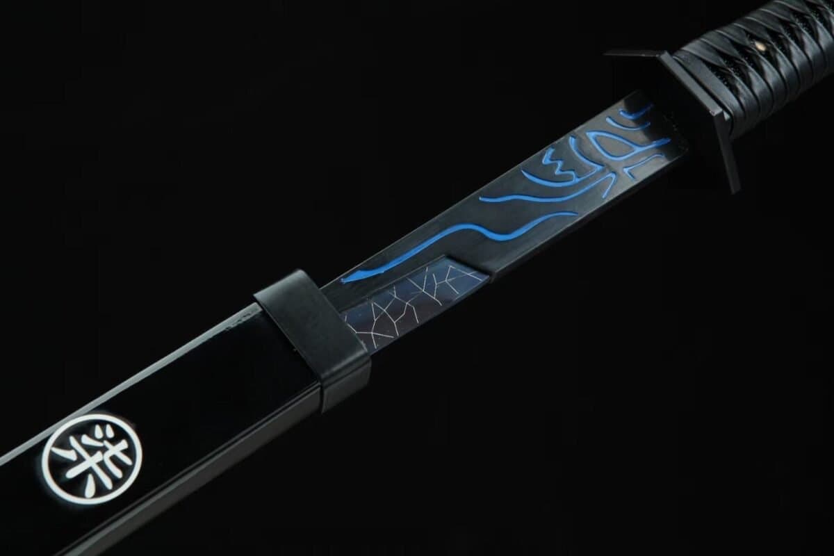 Chokutō Noir et bleu