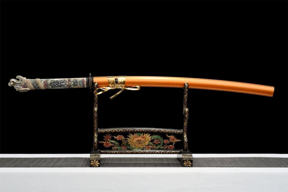 Sabre À Manche De Dragon